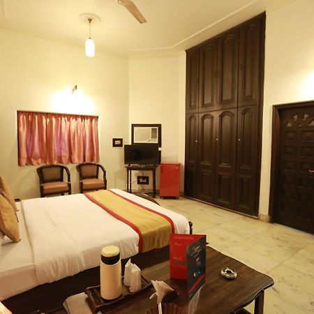 Oyo 8844 Meadows Inn Chinhat Extérieur photo