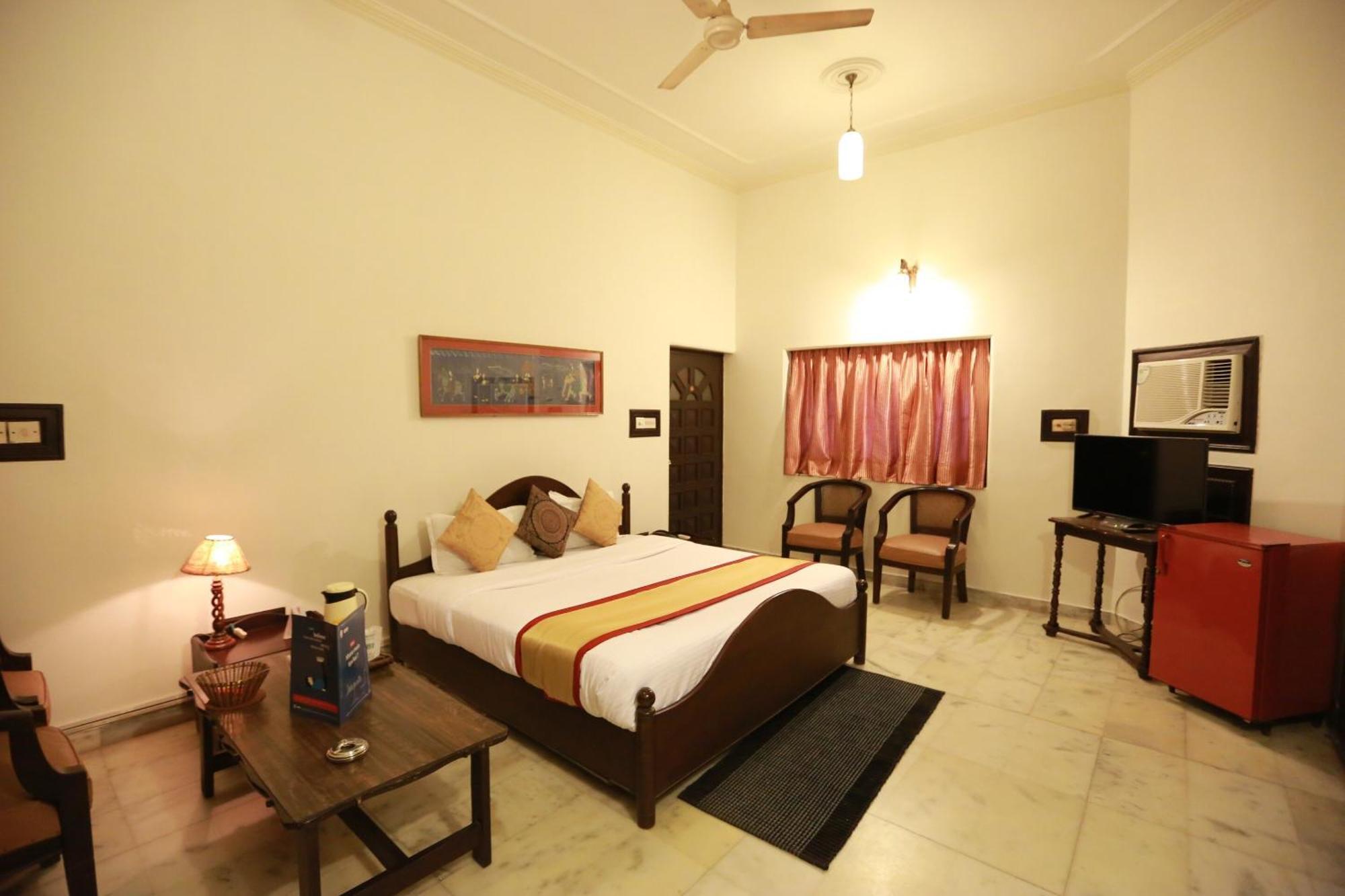 Oyo 8844 Meadows Inn Chinhat Extérieur photo
