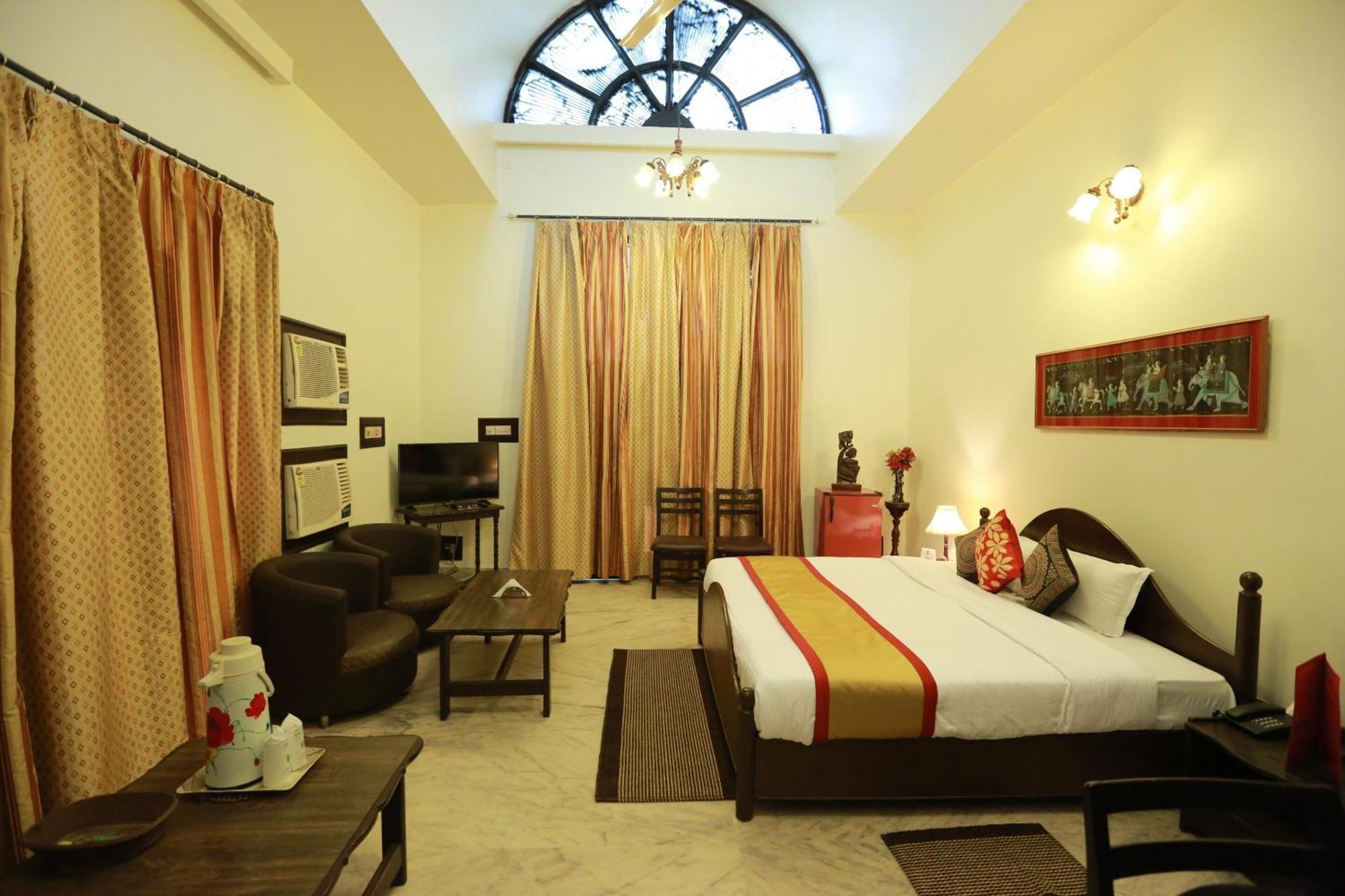 Oyo 8844 Meadows Inn Chinhat Extérieur photo